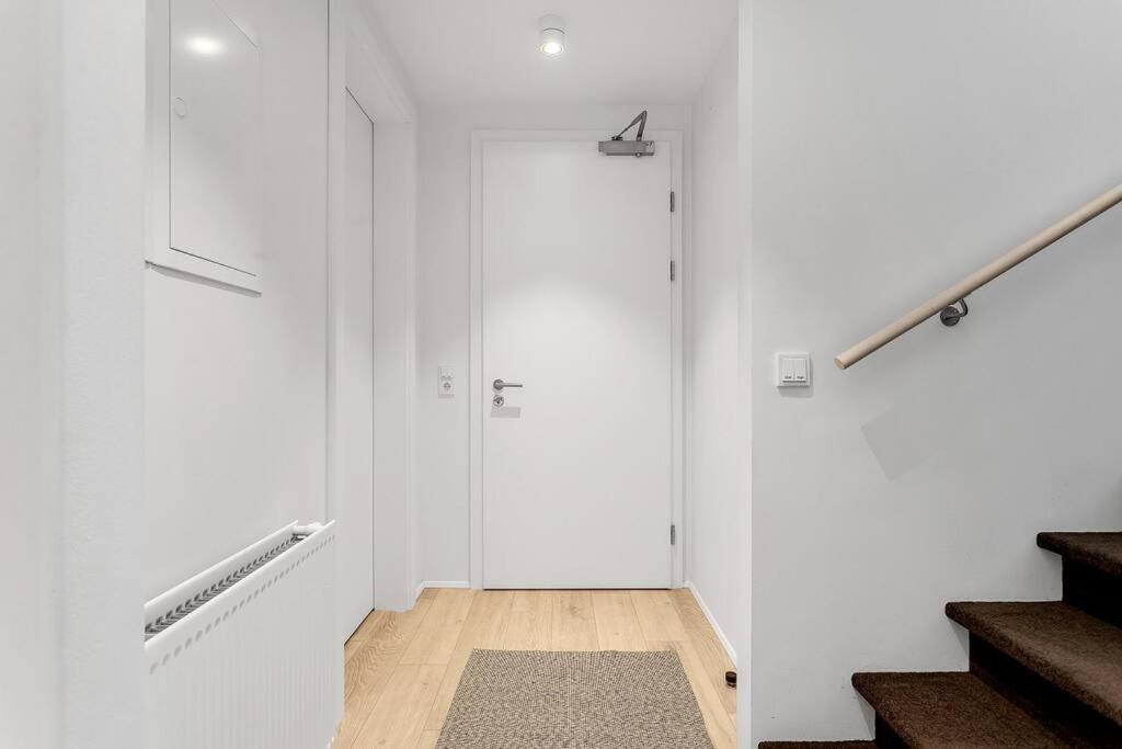 Luxury Penthous - 3 Bedroom - 2 Bath - Freeparking - Downtown Рейк'явік Екстер'єр фото