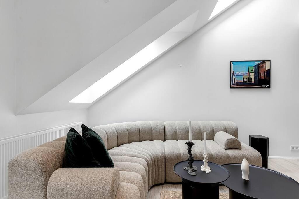 Luxury Penthous - 3 Bedroom - 2 Bath - Freeparking - Downtown Рейк'явік Екстер'єр фото