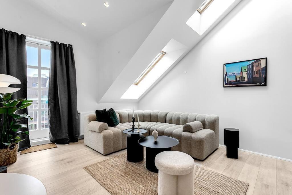 Luxury Penthous - 3 Bedroom - 2 Bath - Freeparking - Downtown Рейк'явік Екстер'єр фото