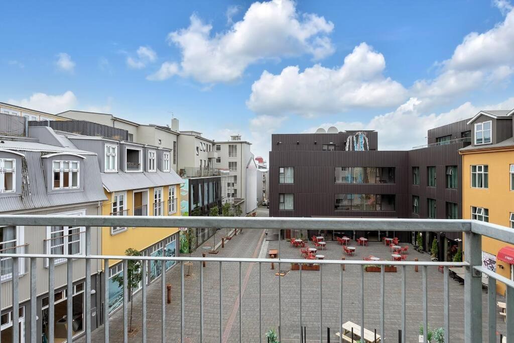 Luxury Penthous - 3 Bedroom - 2 Bath - Freeparking - Downtown Рейк'явік Екстер'єр фото