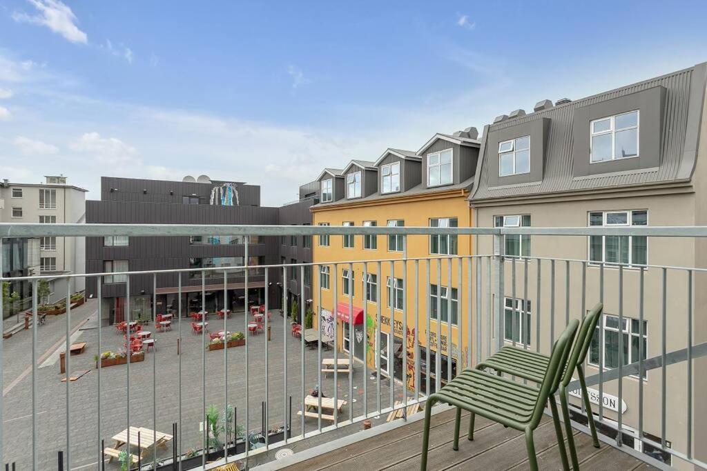 Luxury Penthous - 3 Bedroom - 2 Bath - Freeparking - Downtown Рейк'явік Екстер'єр фото